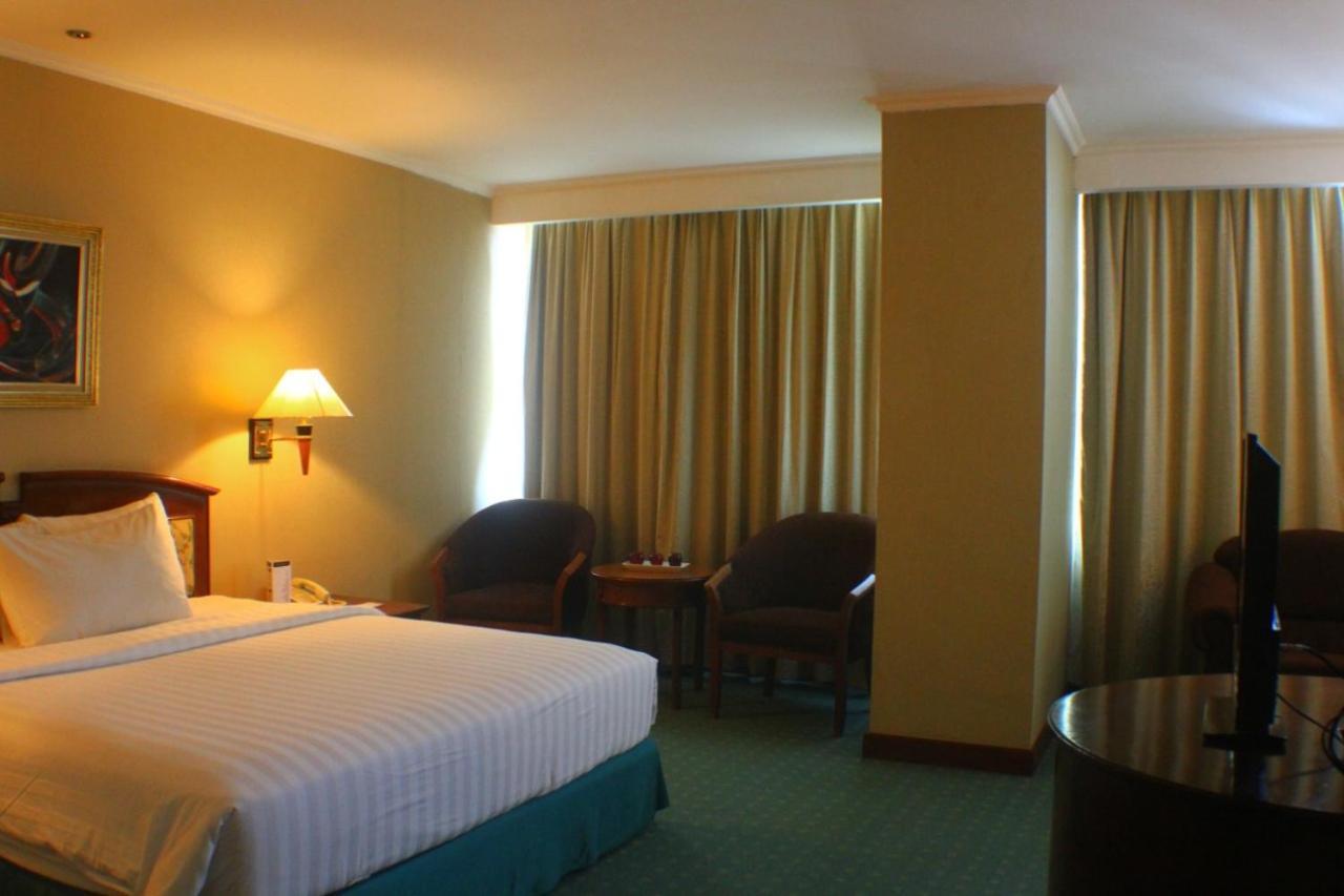 Hotel Grand Arkenso Park View Semarang Exteriér fotografie