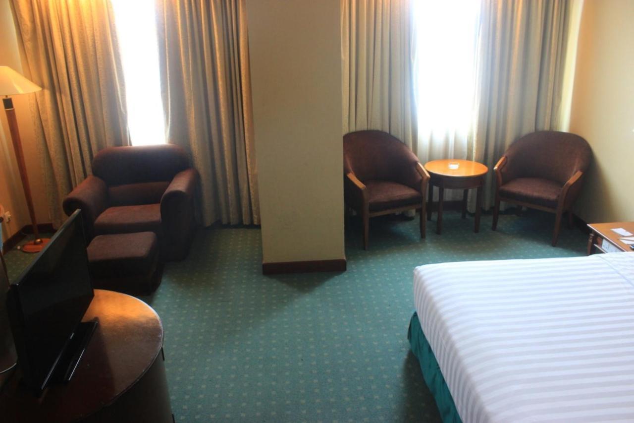 Hotel Grand Arkenso Park View Semarang Exteriér fotografie