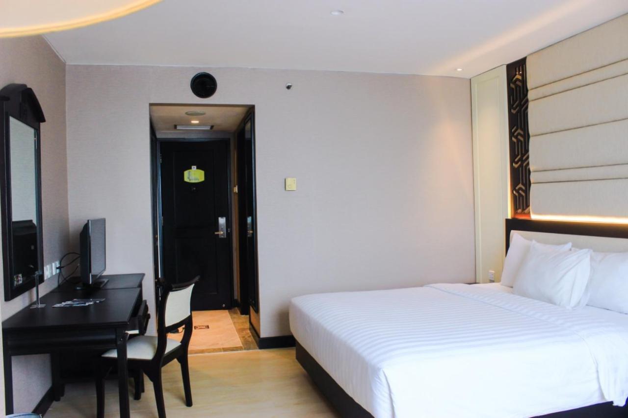 Hotel Grand Arkenso Park View Semarang Exteriér fotografie