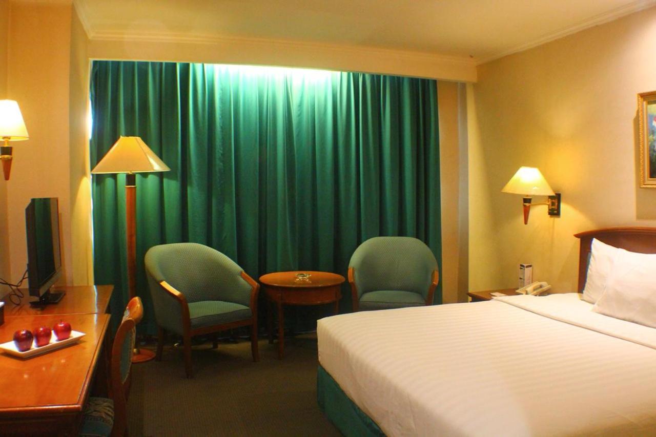 Hotel Grand Arkenso Park View Semarang Exteriér fotografie
