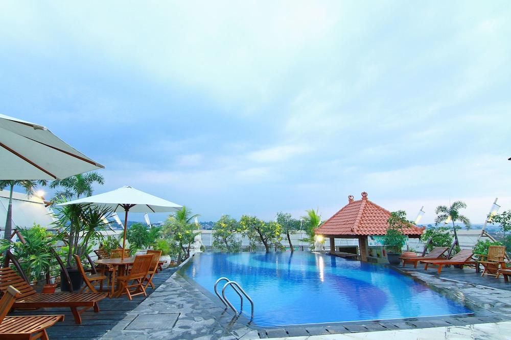 Hotel Grand Arkenso Park View Semarang Exteriér fotografie
