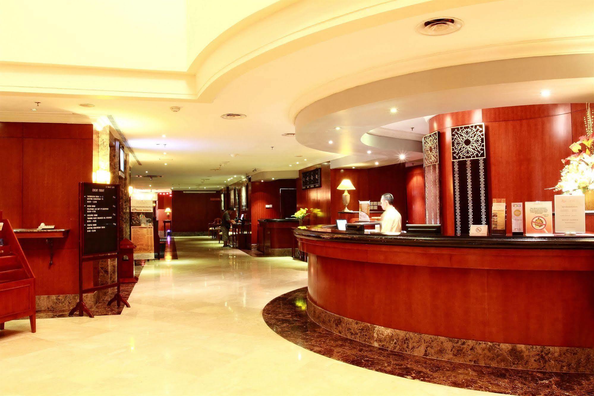 Hotel Grand Arkenso Park View Semarang Exteriér fotografie